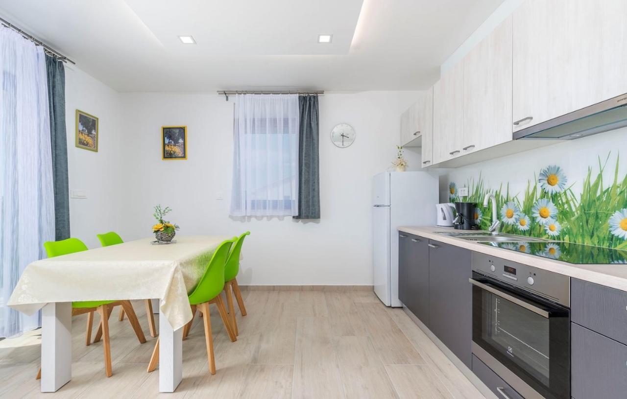 Apart Residence Blue Sea Пореч Экстерьер фото