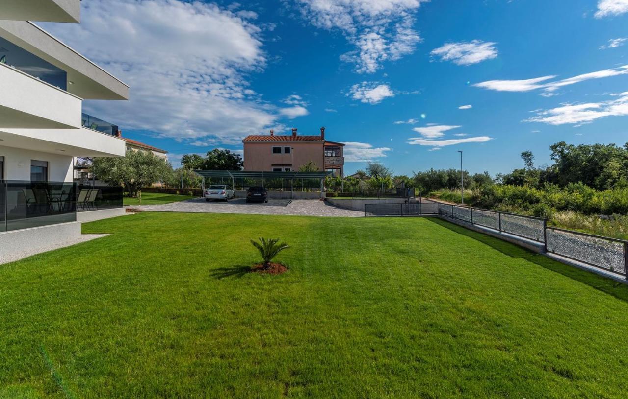 Apart Residence Blue Sea Пореч Экстерьер фото