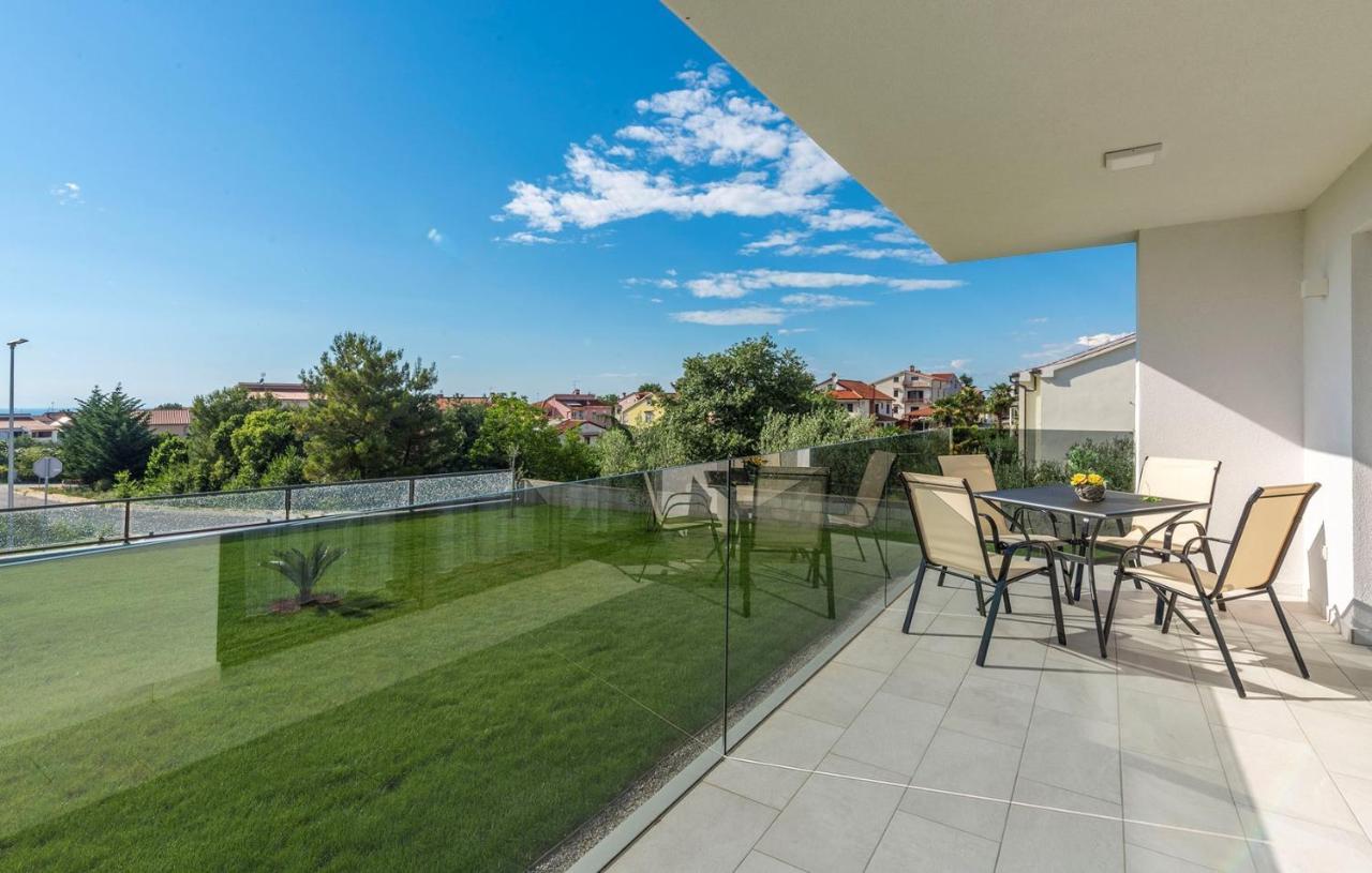 Apart Residence Blue Sea Пореч Экстерьер фото