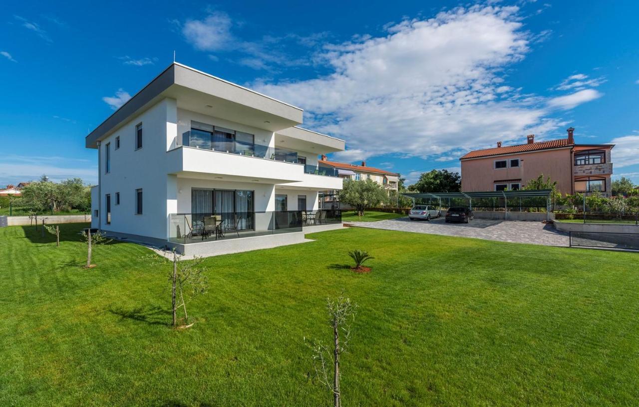 Apart Residence Blue Sea Пореч Экстерьер фото