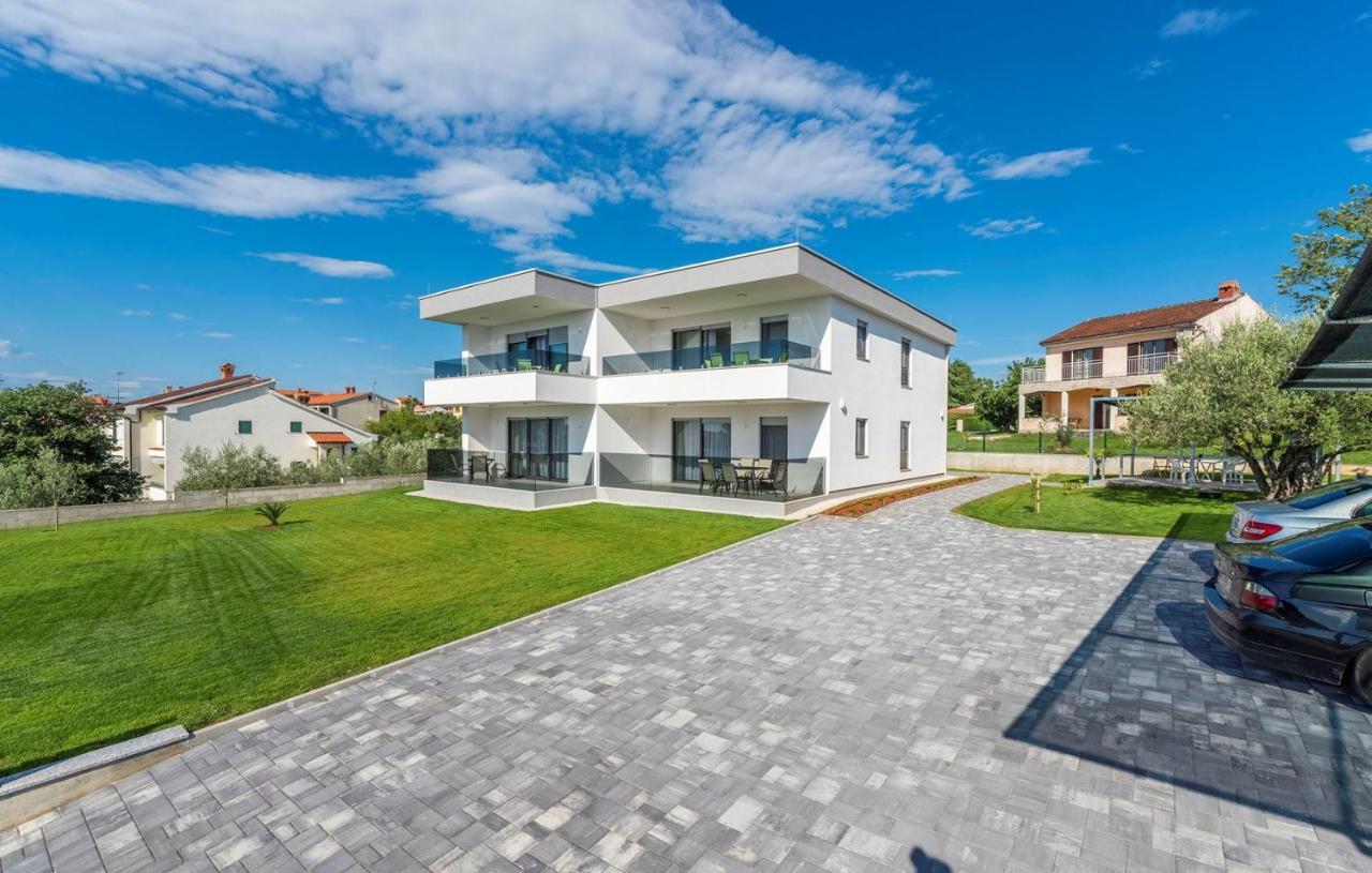 Apart Residence Blue Sea Пореч Экстерьер фото