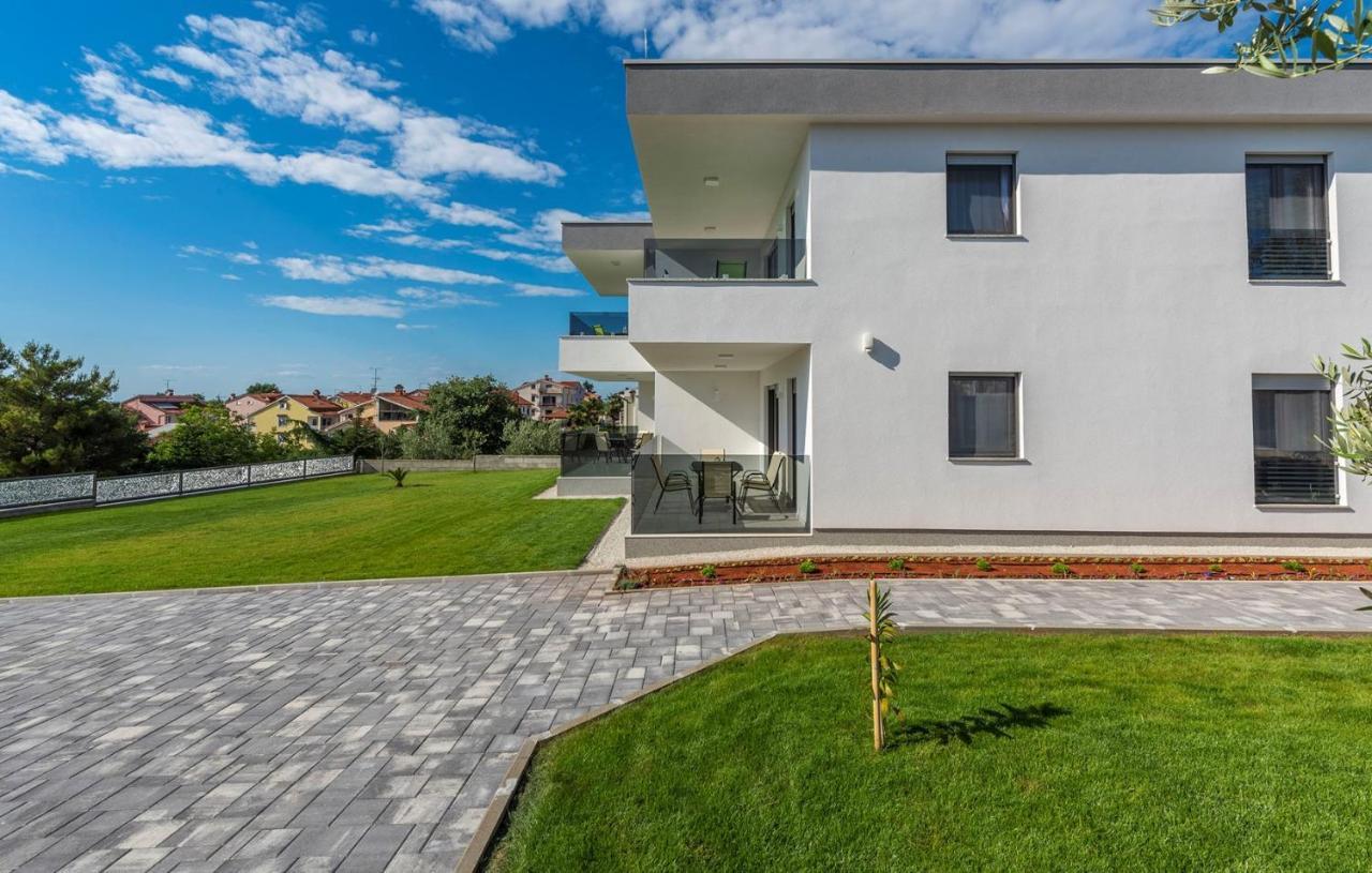 Apart Residence Blue Sea Пореч Экстерьер фото